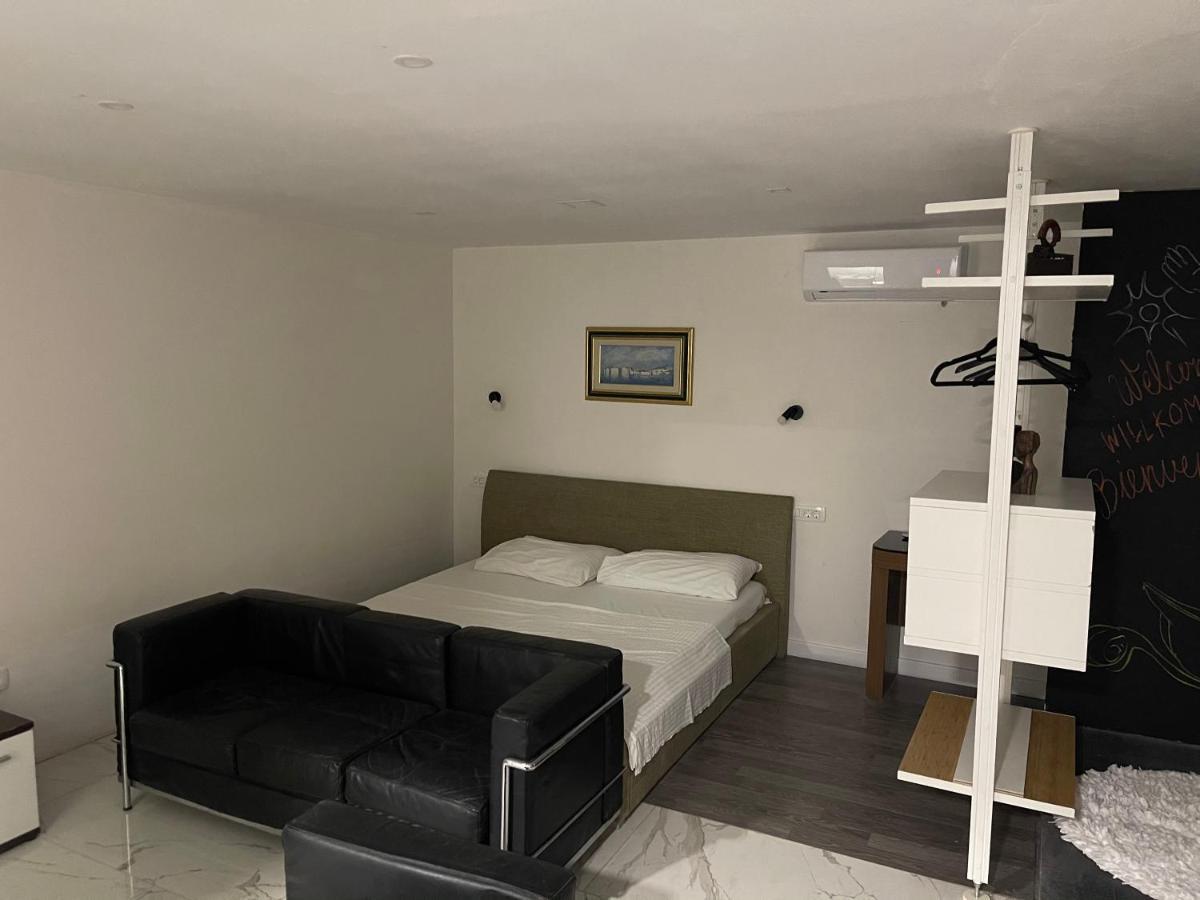 M House Bed & Breakfast Дубровник Екстериор снимка
