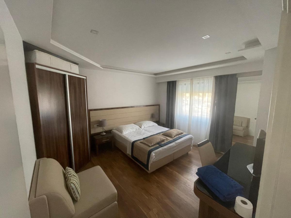 M House Bed & Breakfast Дубровник Екстериор снимка