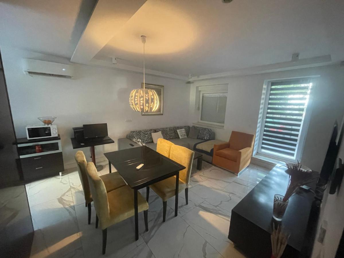 M House Bed & Breakfast Дубровник Екстериор снимка